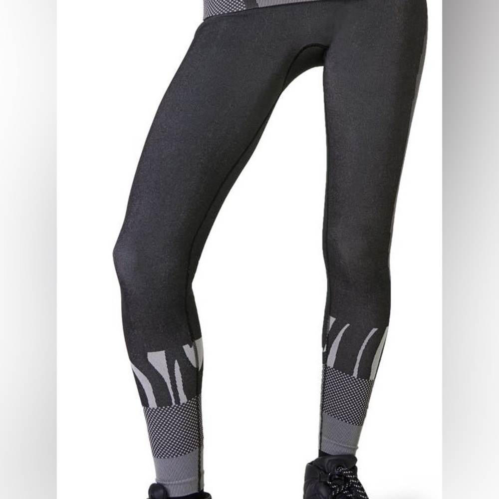 Sweaty Betty Gray TECH ABSTRACT BASELAYER LEGGING small 6